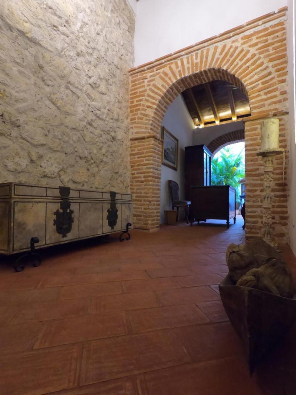 Columbus House Bed and breakfast 2*