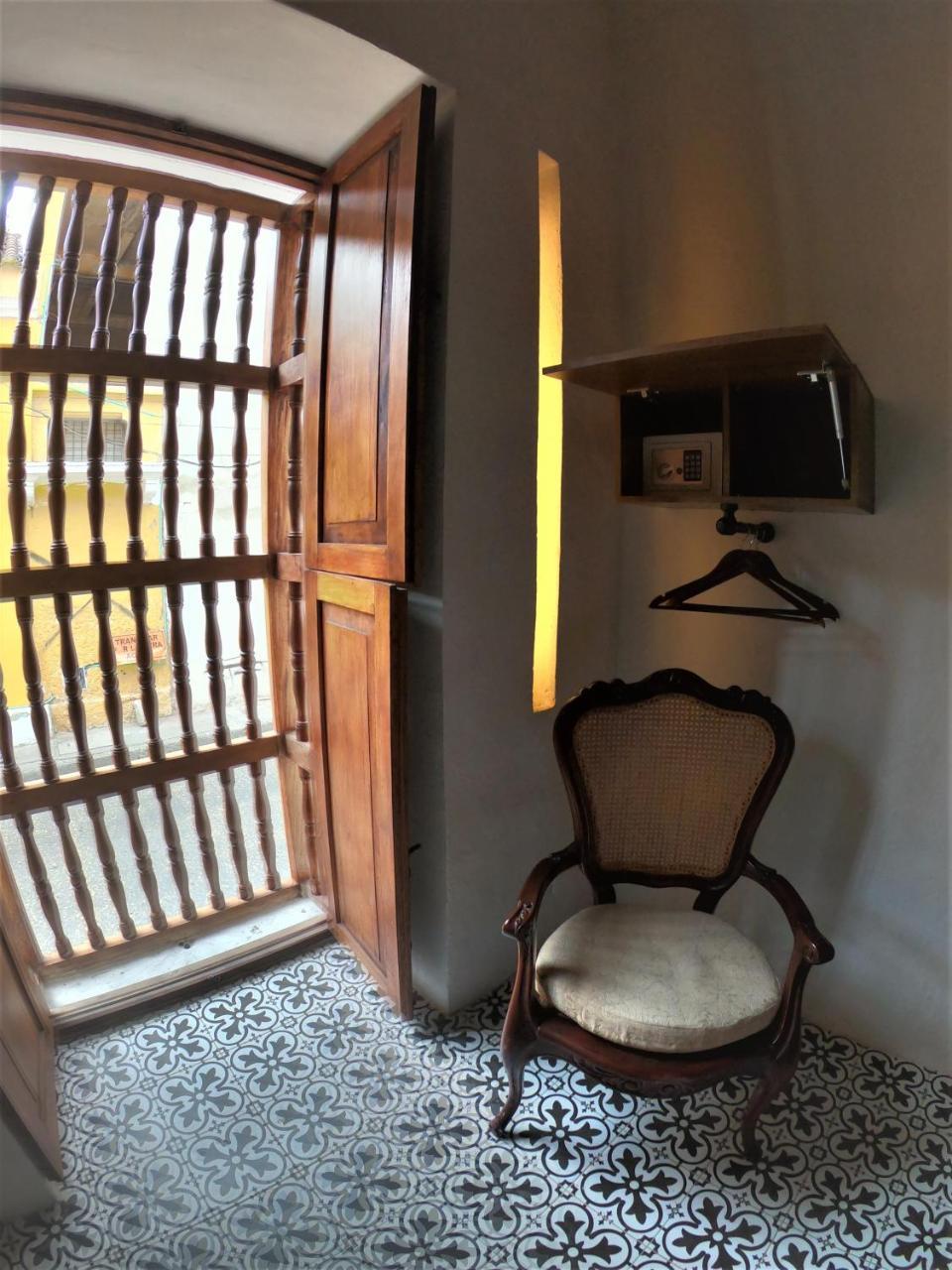 Columbus House Bed and breakfast
